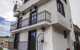 Hostal Calaca